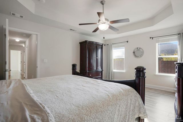 2957 Pga Blvd, Navarre, FL 32566