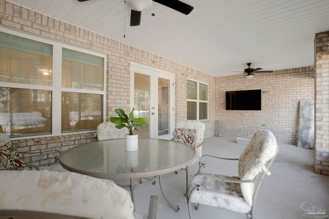 2957 Pga Blvd, Navarre, FL 32566