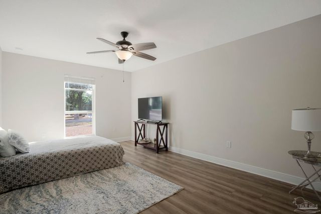 2957 Pga Blvd, Navarre, FL 32566