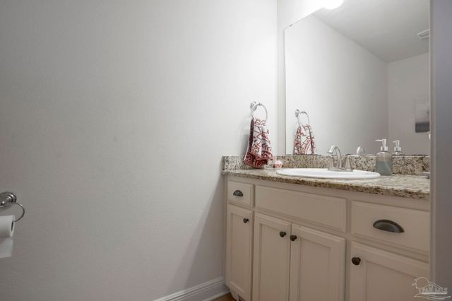 2957 Pga Blvd, Navarre, FL 32566