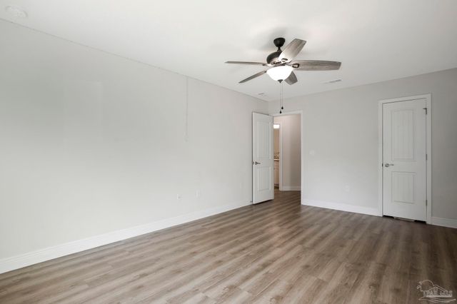 2957 Pga Blvd, Navarre, FL 32566