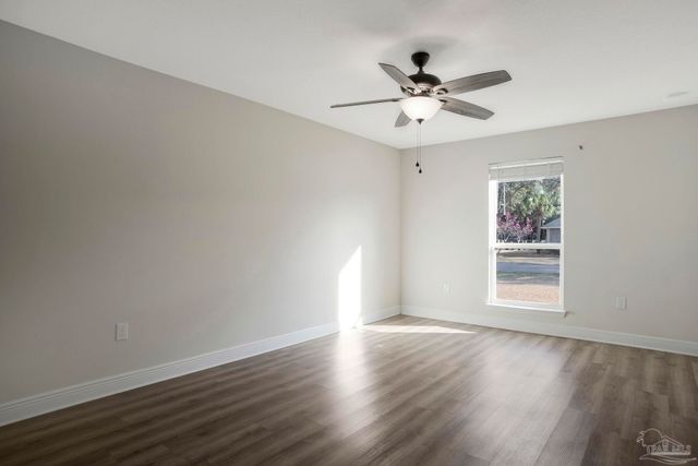 2957 Pga Blvd, Navarre, FL 32566