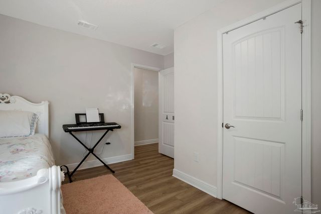 2957 Pga Blvd, Navarre, FL 32566