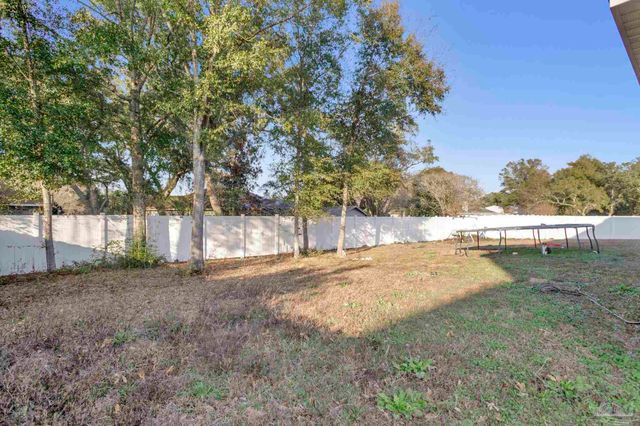 2957 Pga Blvd, Navarre, FL 32566