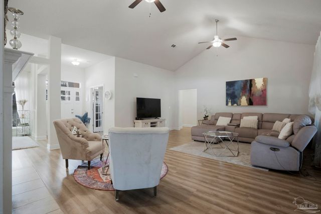 2957 Pga Blvd, Navarre, FL 32566