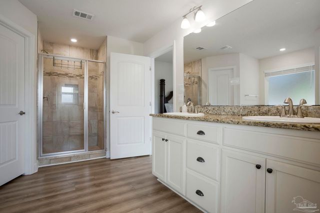 2957 Pga Blvd, Navarre, FL 32566