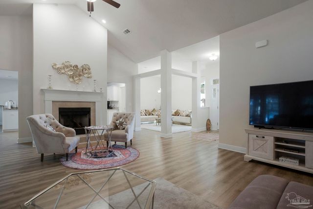 2957 Pga Blvd, Navarre, FL 32566