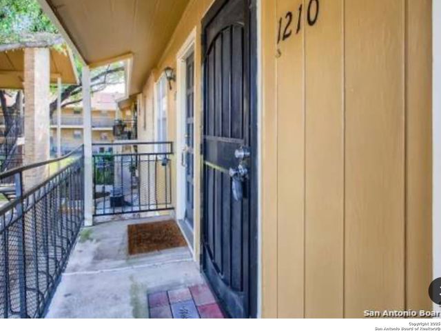 923 Vance Jackson Rd Apt 1210, San Antonio, TX 78201