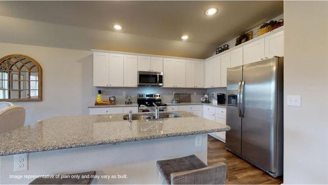 3901 Dutch Lane, Mustang, OK 73064