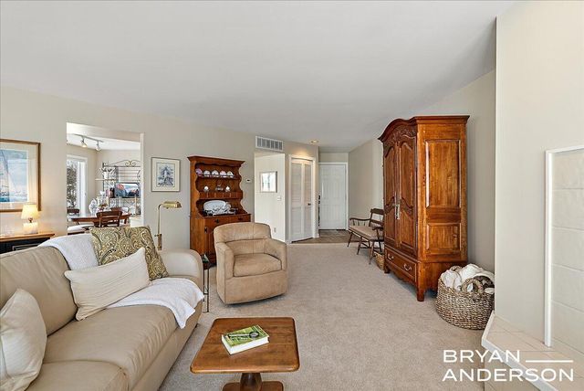 810 S Harbor Drive 16, Grand Haven, MI 49417