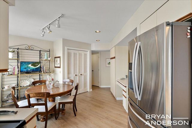 810 S Harbor Drive 16, Grand Haven, MI 49417