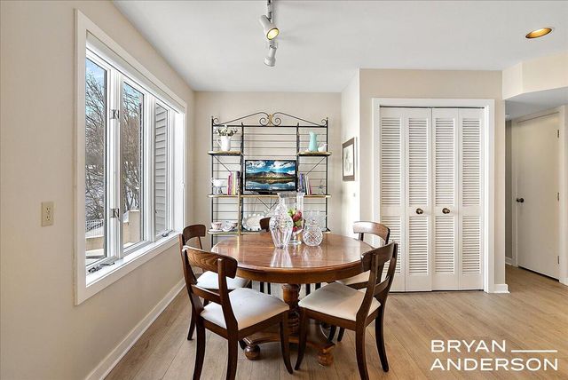 810 S Harbor Drive 16, Grand Haven, MI 49417