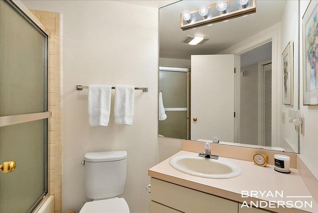 810 S Harbor Drive 16, Grand Haven, MI 49417