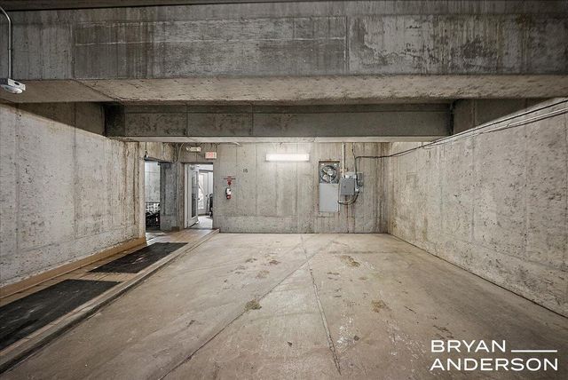 810 S Harbor Drive 16, Grand Haven, MI 49417