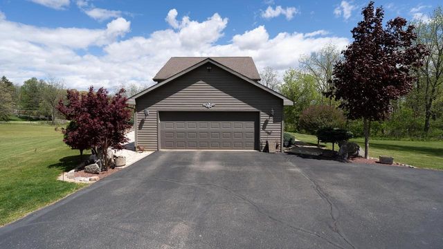 775 County Road A, Edgerton, WI 53534