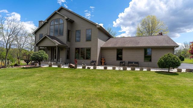 775 County Road A, Edgerton, WI 53534