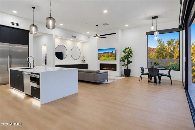 11392 E CARIBBEAN Lane, Scottsdale, AZ 85255
