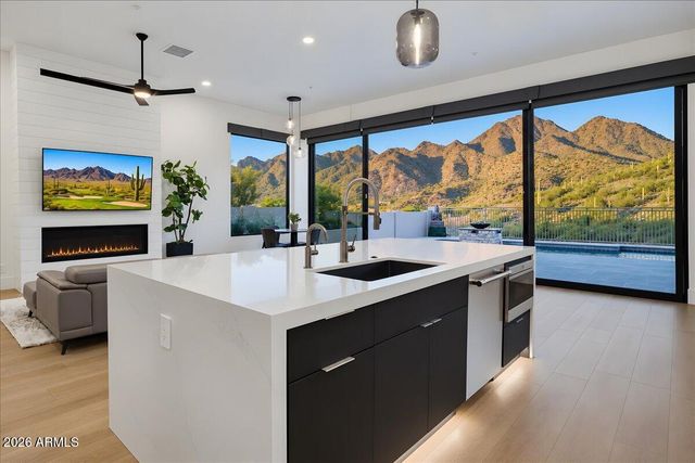 11392 E CARIBBEAN Lane, Scottsdale, AZ 85255