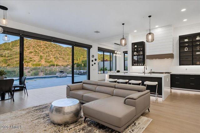 11392 E CARIBBEAN Lane, Scottsdale, AZ 85255
