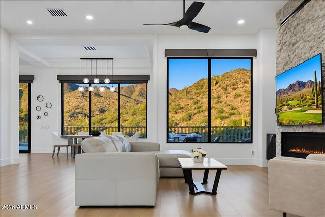 11392 E CARIBBEAN Lane, Scottsdale, AZ 85255