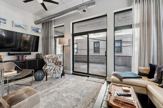 936 W MADISON Street 2A, Chicago, IL 60607