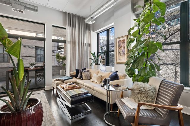 936 W MADISON Street 2A, Chicago, IL 60607