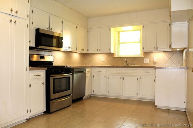 856 Sterret Road, Calera, OK 74730