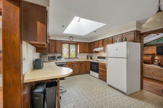 148 Allen Street, Manchester, NH 03102