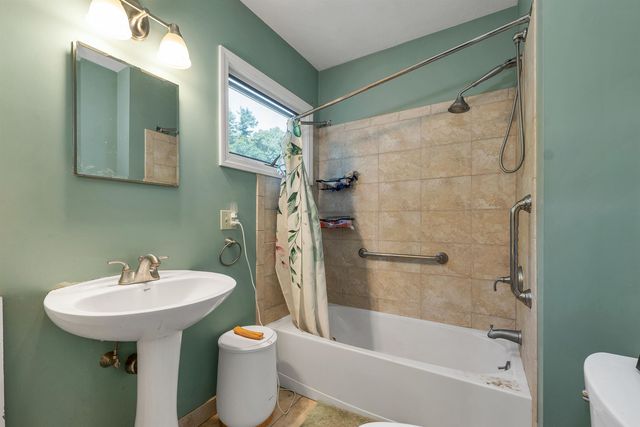 148 Allen Street, Manchester, NH 03102