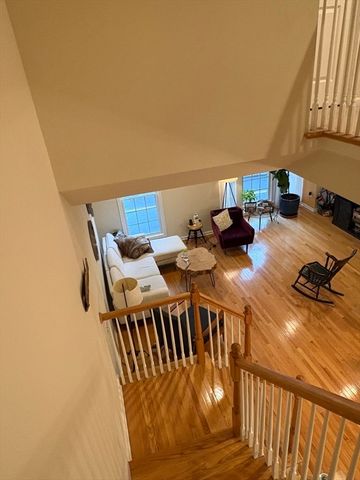 33 Jacob Way 33, Reading, MA 01867