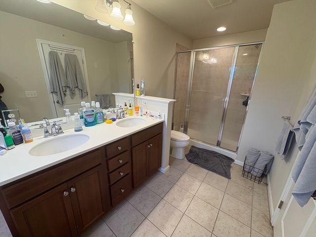 33 Jacob Way 33, Reading, MA 01867