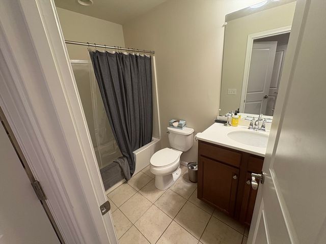 33 Jacob Way 33, Reading, MA 01867