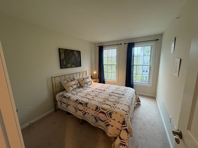 33 Jacob Way 33, Reading, MA 01867