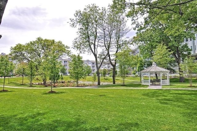 33 Jacob Way 33, Reading, MA 01867