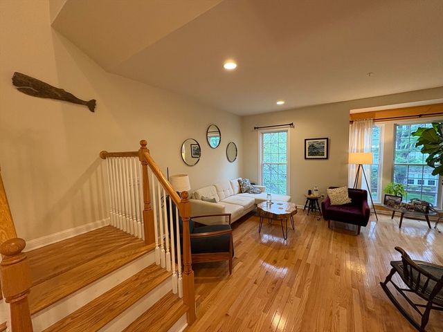 33 Jacob Way 33, Reading, MA 01867