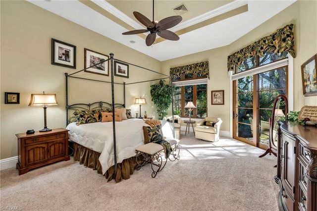 28724 La Caille DR, Naples, FL 34119