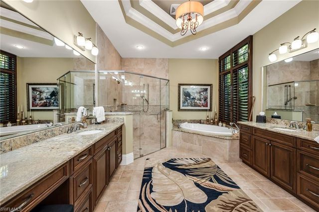 28724 La Caille DR, Naples, FL 34119