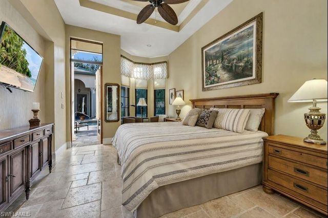 28724 La Caille DR, Naples, FL 34119