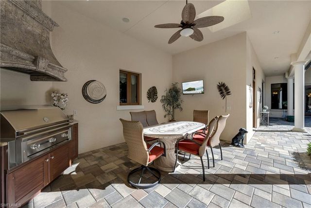 28724 La Caille DR, Naples, FL 34119