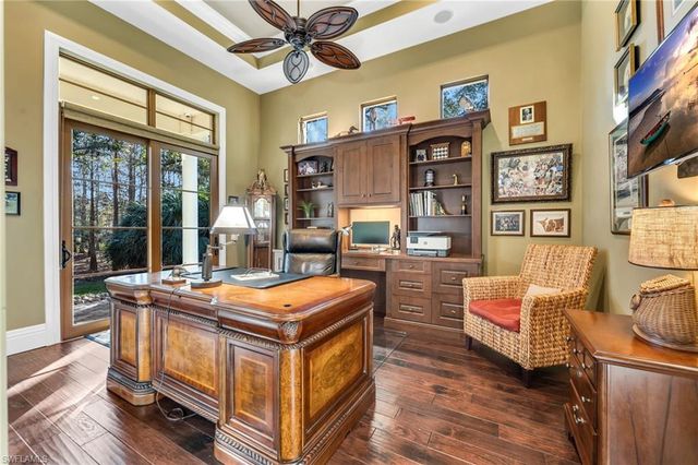 28724 La Caille DR, Naples, FL 34119