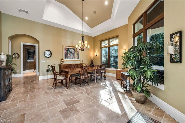 28724 La Caille DR, Naples, FL 34119