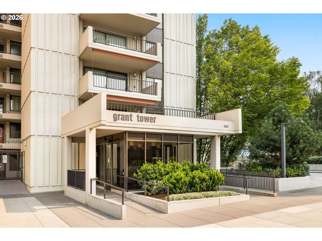 2221 Sw 1ST Ave 2424, Portland, OR 97201