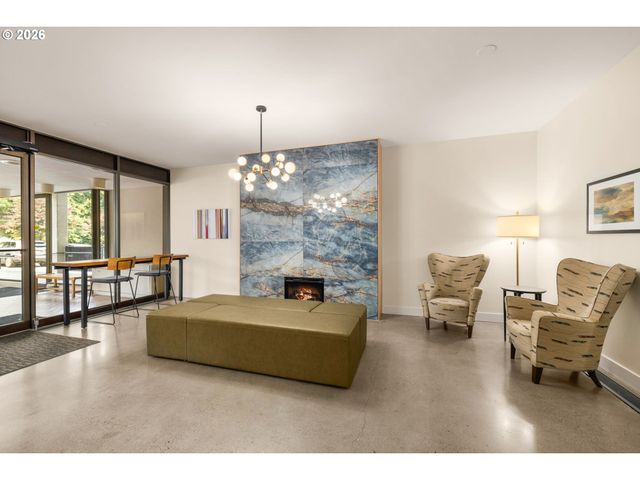 2221 Sw 1ST Ave 2424, Portland, OR 97201