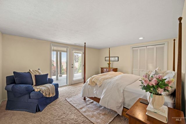 1113 E Santa Maria Dr, Boise, ID 83712