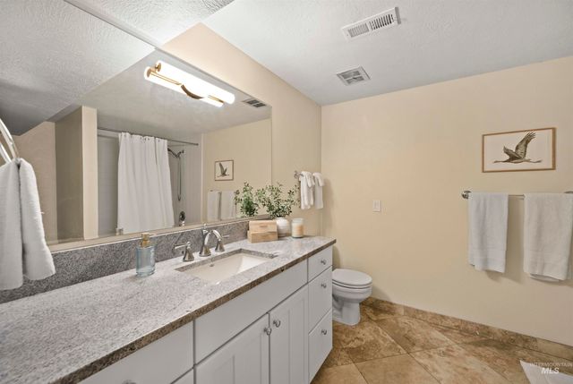 1113 E Santa Maria Dr, Boise, ID 83712