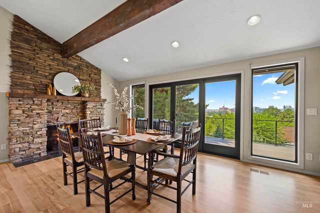 1113 E Santa Maria Dr, Boise, ID 83712