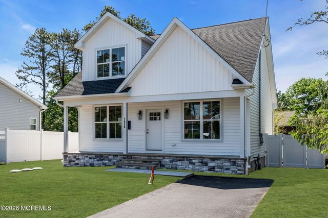 1424 Eighth Avenue, Toms River, NJ 08757