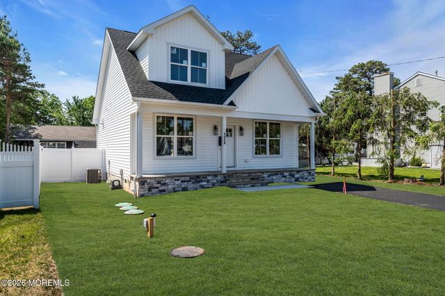 1424 Eighth Avenue, Toms River, NJ 08757
