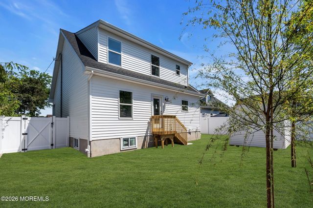 1424 Eighth Avenue, Toms River, NJ 08757