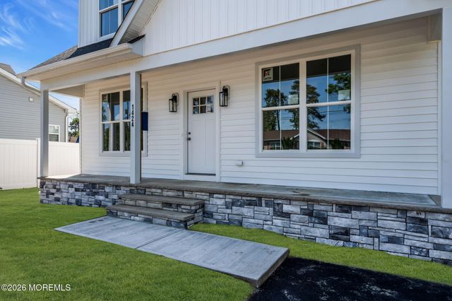 1424 Eighth Avenue, Toms River, NJ 08757